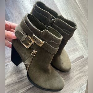 Guess boots size 7.5